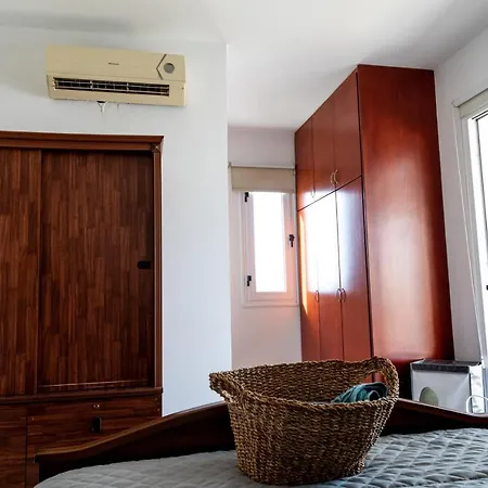 Nikoleta House Emba